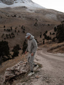 How to transform a comfortable tracksuit for active recreation in winter?