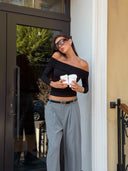 Vidvazhna Off-Shoulder Longsleeve