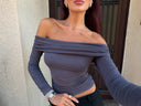 Vidvazhna Off-Shoulder Longsleeve