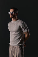 В'язана футболка в сітку