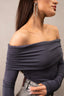 Vidvazhna Off-Shoulder Longsleeve