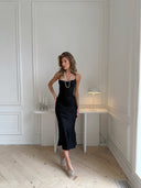 Шовкова сукня з відкритою спиною